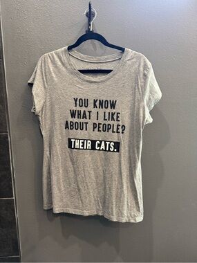 Wound Up Heather Gray 'Their Cats' Graphic Tee